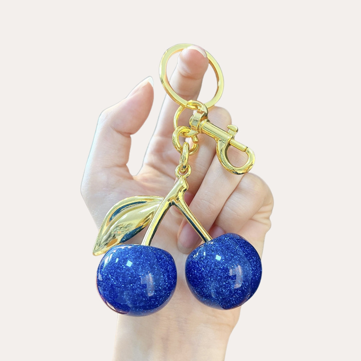 GlitterCherryKey™ – Stijlvolle Kersen Sleutelhanger